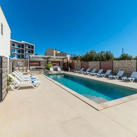 Pinna - Sv. Jerolim Pola